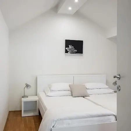 Penthouse Festina Lente Apartment Sombor