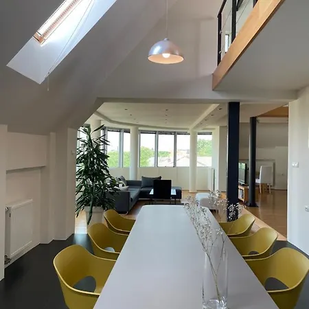 Penthouse Festina Lente Apartment